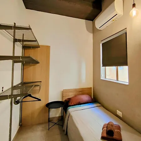 Modern-retro Chic Style By The Sea *